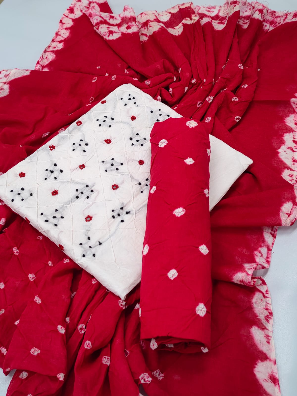 Bandhani Hand Work Cotton Suit Set - TSPSMBDHWTF1