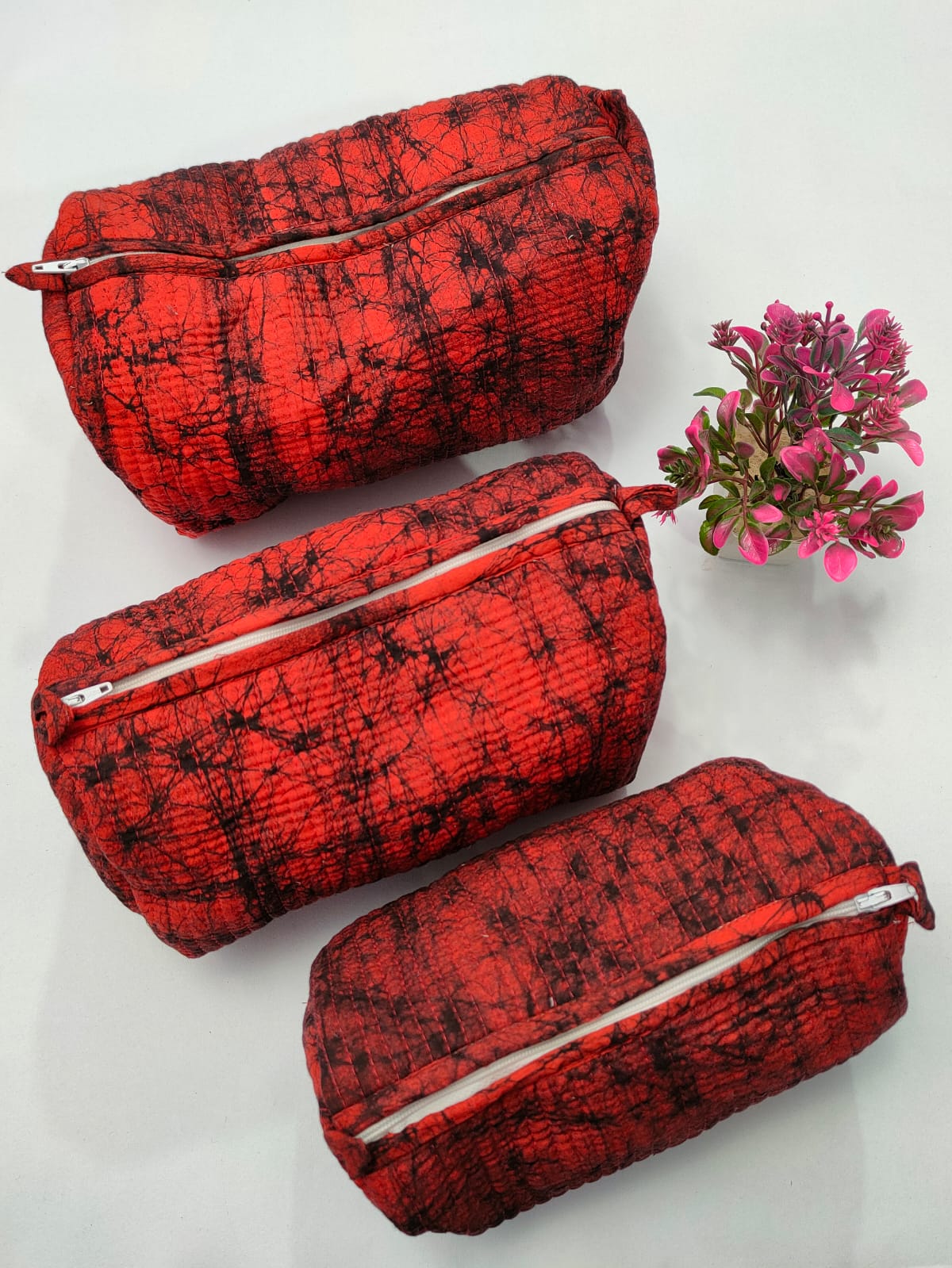 Set of 3 Pouches With A Waterproof Lining, Perfect For Cosmetics